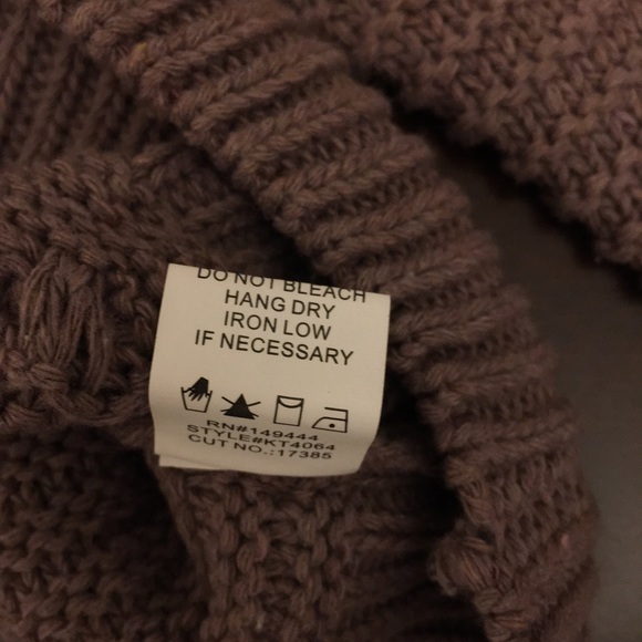 Ivy Rose Sweater - Picture 5 of 14